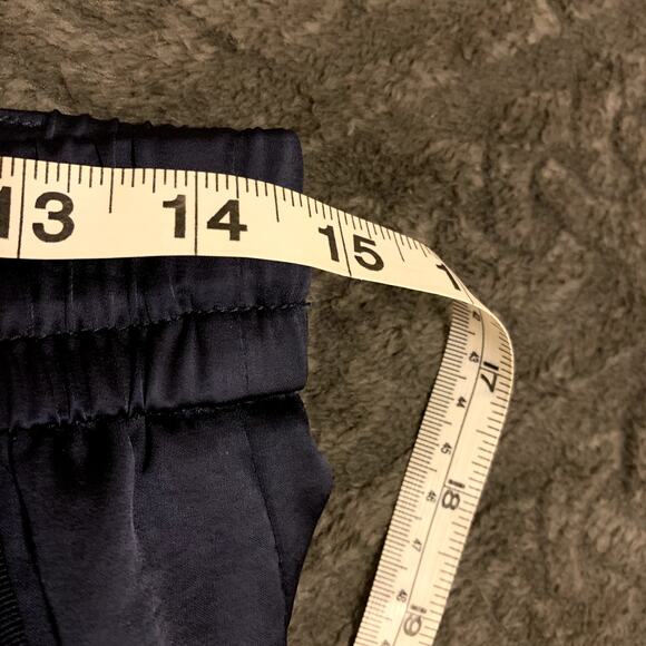 White House Black Market Navy Satin Jogger Size 6 - Picture 13 of 14